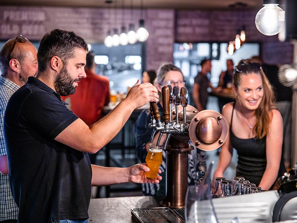 Tasting room i shop u Bujskoj pivovari